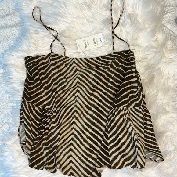 ๐คNWT - Flowy Zebra Printed Top Khasi - Picture 11 of 14